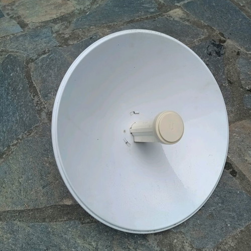 Ubiquiti Powerbeam M5 400 like new, 5GHz wifi antenna, 2 pieces with power supplies