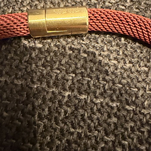 Folli Follie necklace burgundy like new
