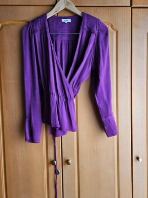 Suncoo purple wrap top like new, size XS