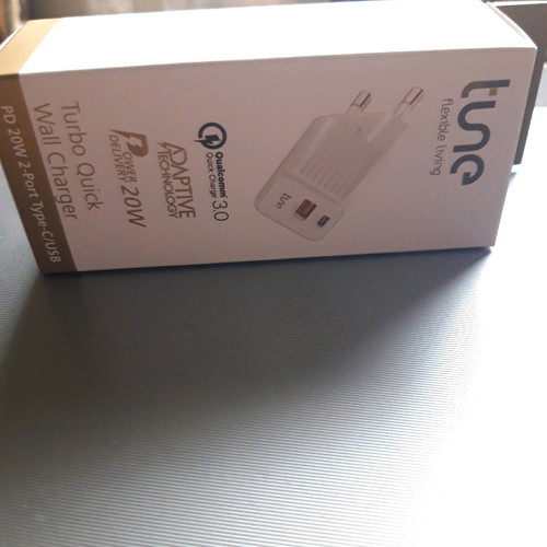 Tune Turbo PD Quick Wall Charger 20W 2 Ports Usb White New