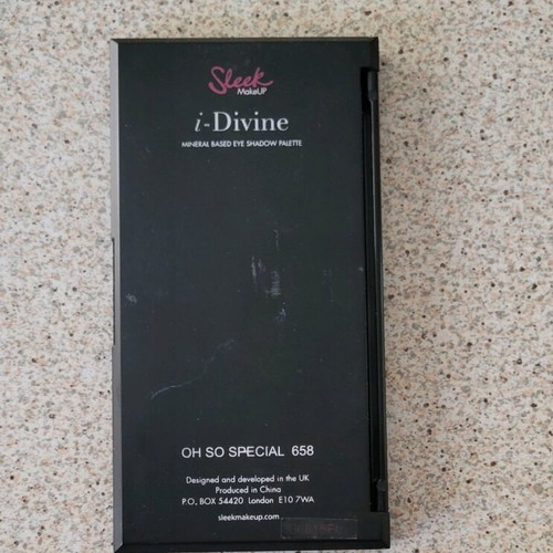 Sleek i-Divine Oh! So Special Palette like new