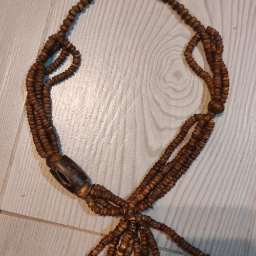 Brown necklace