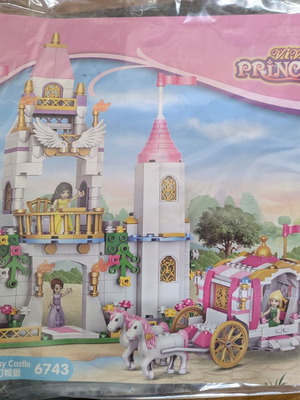 Princess castle new with blocks compatible with known brand
