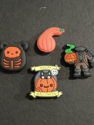 Crocs charms Halloween set like new, black and orange