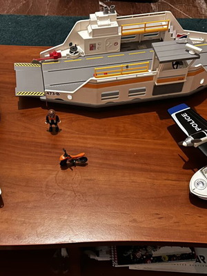 Playmobil σετ με σκάφος, φέρι μποτ, αεροσκάφος, μοτοσικλέτα και φιγούρες