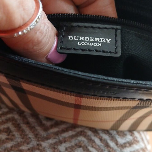 Burberry Nova Check shoulder bag like new, vintage design
