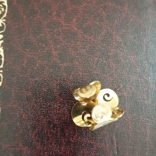 Steel ring new adjustable with unique design, gold color