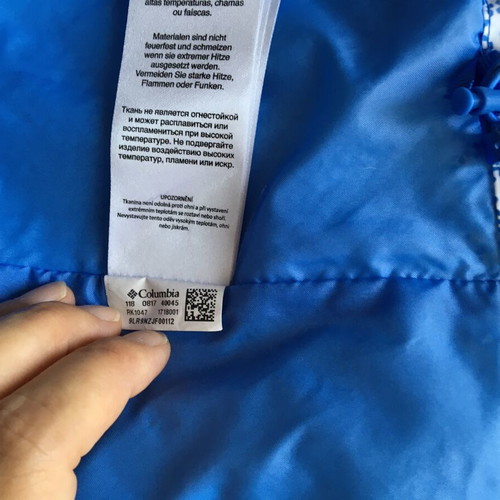 Columbia windbreaker like new, white and blue