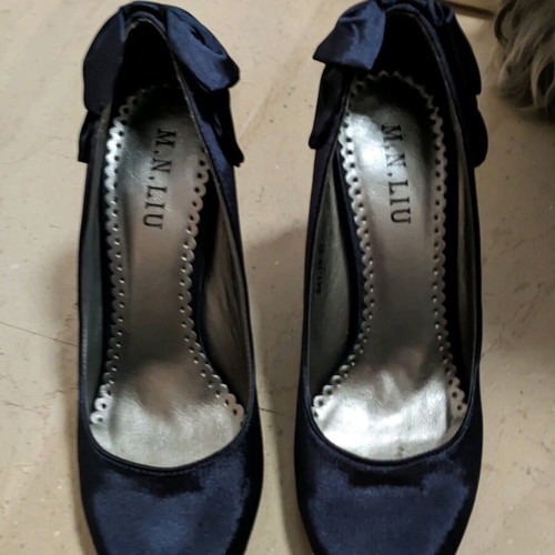 Satin blue pumps like new, size 38