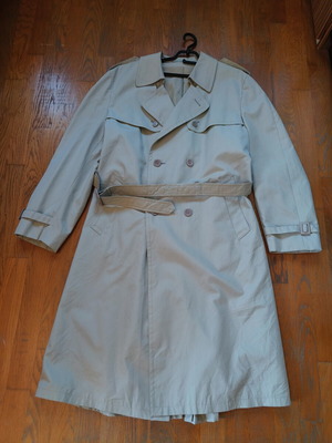 Vintage trench coat men's XL beige like new