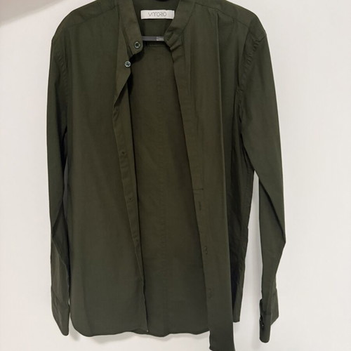 Vitorio Chaki shirt size small, like new, green