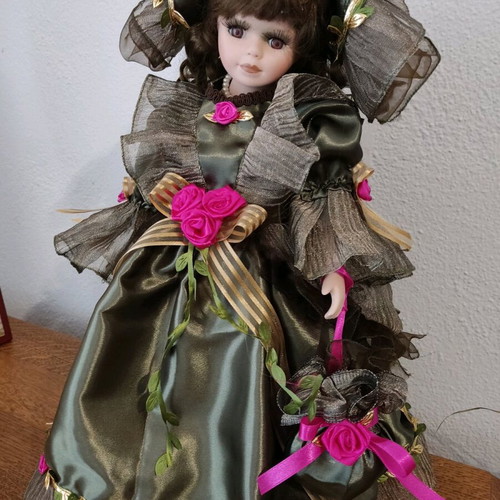 Porcelain doll used 45cm in very good condition