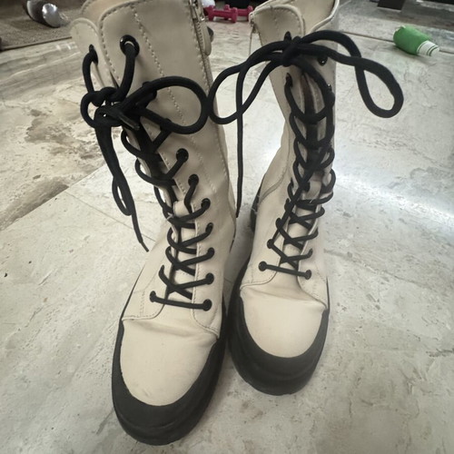 Women's boots size 39 like new