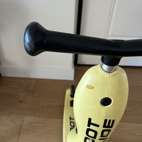 Scoot & Ride Kids Scooter Highwaykick 1 3-Wheel used, yellow
