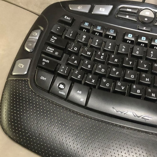 Logitech Wave Ergonomic Wired Keyboard with Greek Layout and Multimedia Keys like new