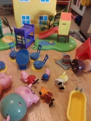Peppa toy set used