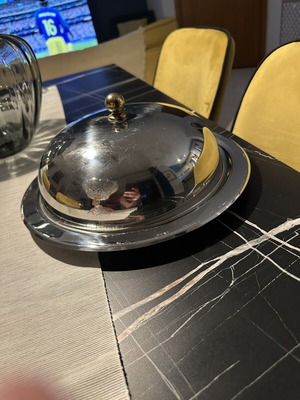 Royal's Prestige Stainless Steel 18/10 Serving Dome with Tray like new
