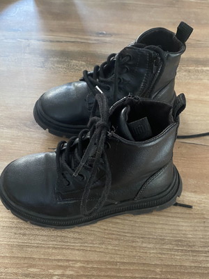Zara children's boots size 25 used, black