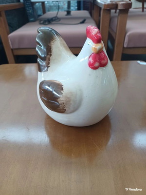 Ceramic decorative hen used, height 12.5 cm