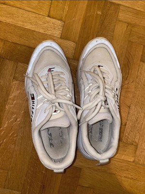 Tommy Hilfiger sneakers size 37 used, white