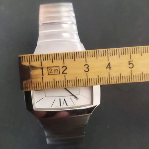 Seiko 7N39-0BA0 Quartz men's watch new, silver
