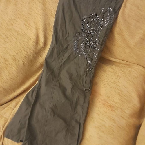 Women's summer pants embroidered with beads on one thigh new green size 14