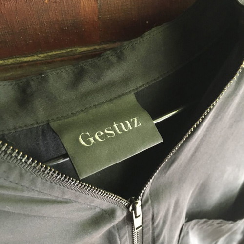 Gestuz silk top size 38/M, black