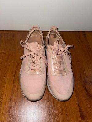 Pull & Bear athletic shoes used, size 41, beige pink