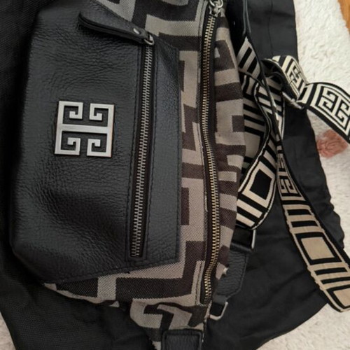 EL Waist Bag like new, black and grey