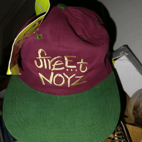 Street Noise vintage snapback hat new, red and green