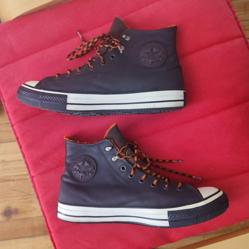 Converse brown boots like new, size 46