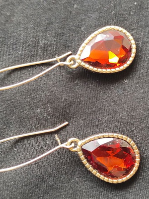 Fo earrings with orange stone new