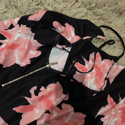 Maxi dress black floral like new, size M