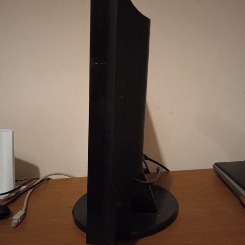 Asus 19" LCD monitor VW193D-B like new with 2 VGA cables