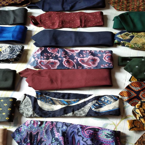 Men's vintage silk and synthetic ties, pack of 21, used