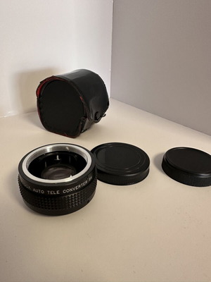 Kenlock Auto Tele Converter 2X M42 mount like new with case and caps