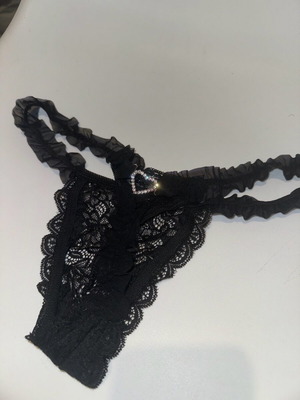 String new, size M-L