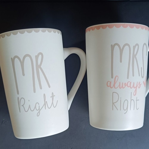 Mr Right & Mrs Always Right mug set like new