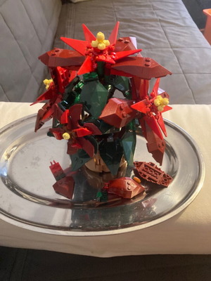 Lego Botanicals Poinsettia like new, 99% complete