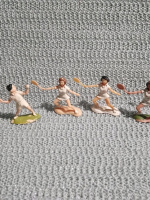 Vintage plastic toy soldiers used, pack of 6, tennis players