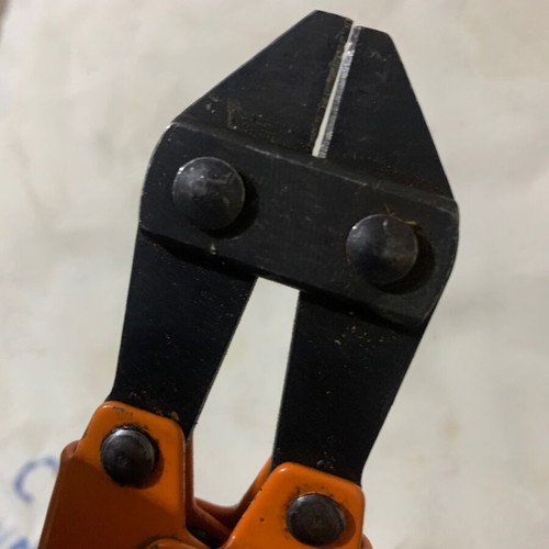 Wire cutter for thin wires used