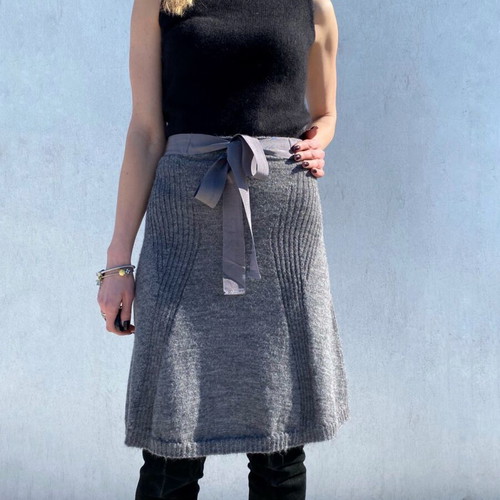 Stefanel knitted skirt like new, gray, size S