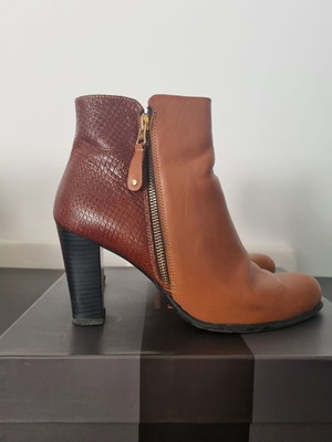 Sagiakos leather high-heeled ankle boots like new, brown two-tone, size 41