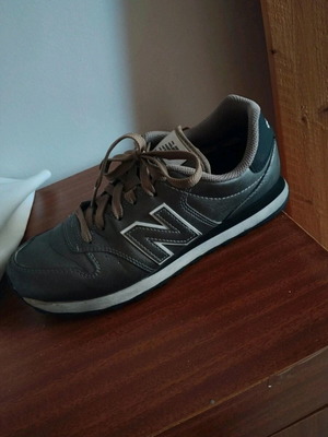 New Balance women's athletic shoes like new, brown multicolor size 39