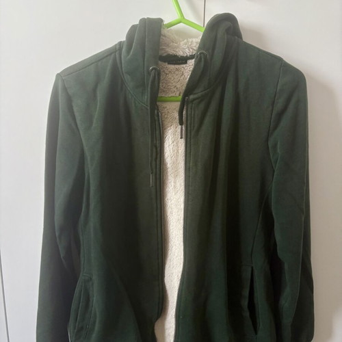 Esmara green jacket with fur lining small like new