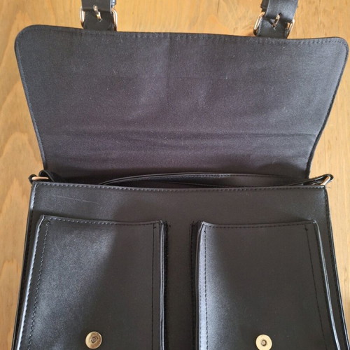 Satchel bag black with Harry Potter theme like new