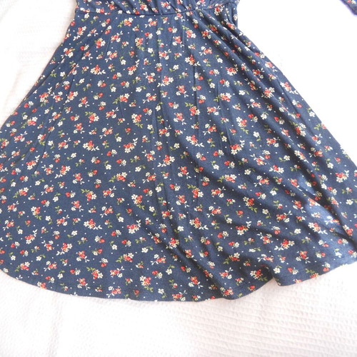 Stradivarius women's dress blue floral medium like new