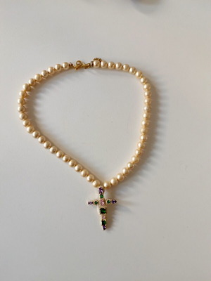 Faux Pearl Necklace like new with colorful cross pendant
