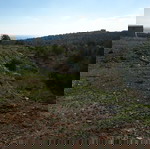 οικόπεδο άρτιο και οικοδομήσιμο 4133τμ  800 μ από τη θάλασσα στο Λυκόρεμα Μαρμαρίου