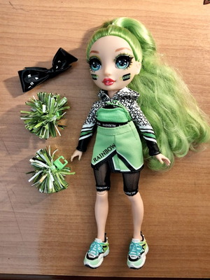 Rainbow High Cheer Jade Hunter doll like new